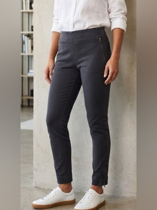COS Pants - COS Black Slim Fit High Rise Ankle Length Pants (Sz 8) Neutral Minimalist